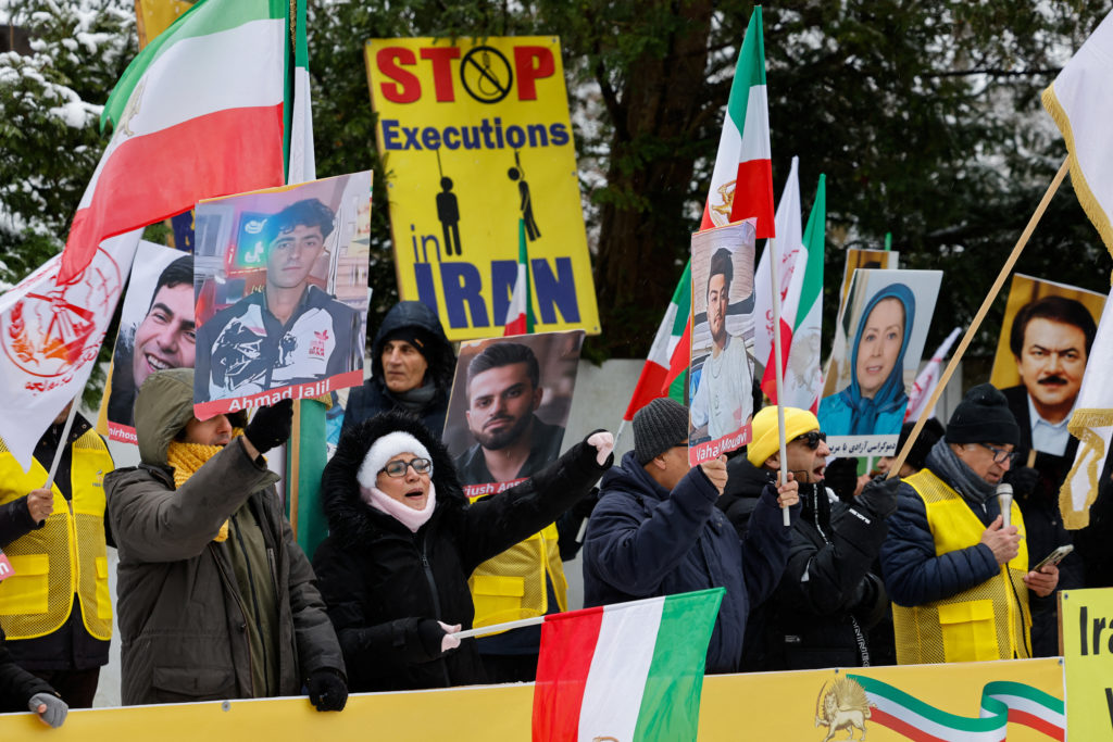 NO: Will protests in Iran lead to a change of government by February 1, 2026?